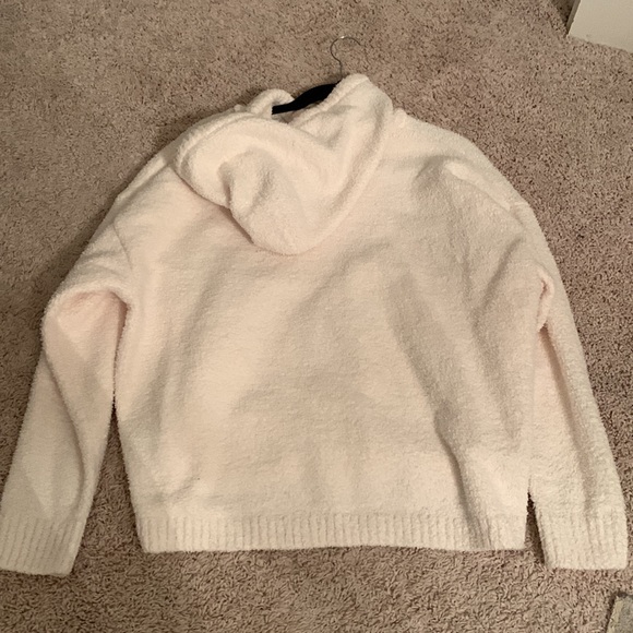 H&M Fuzzy white matching set - Picture 9 of 9